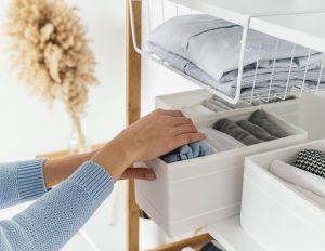 Read more about the article How to Declutter Your Bedroom in 10 Simple Steps